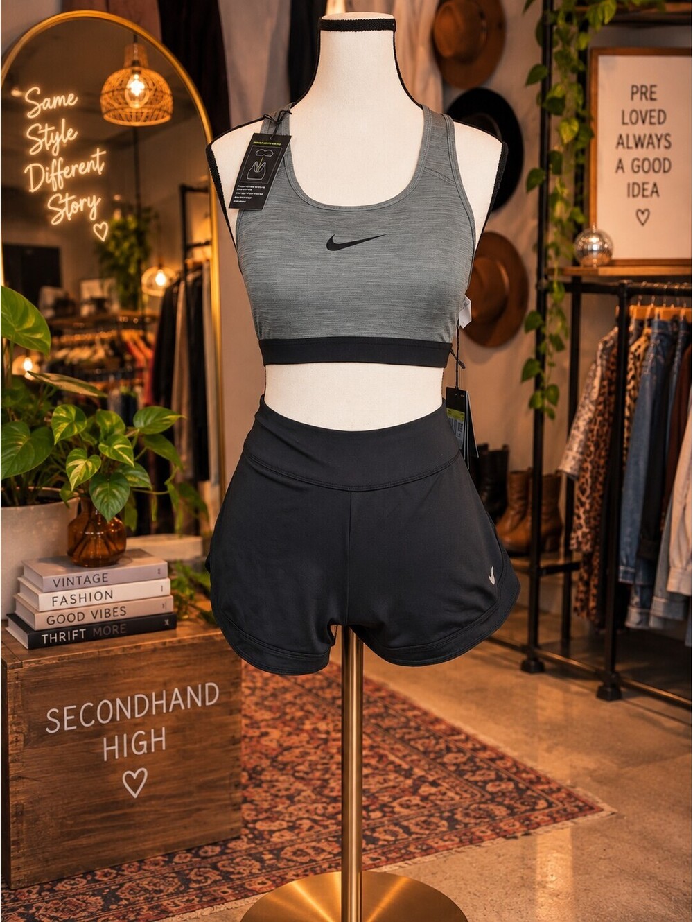 Nike Dri-FIT Sports Bra Women’s Gray Black Racerback NWT
